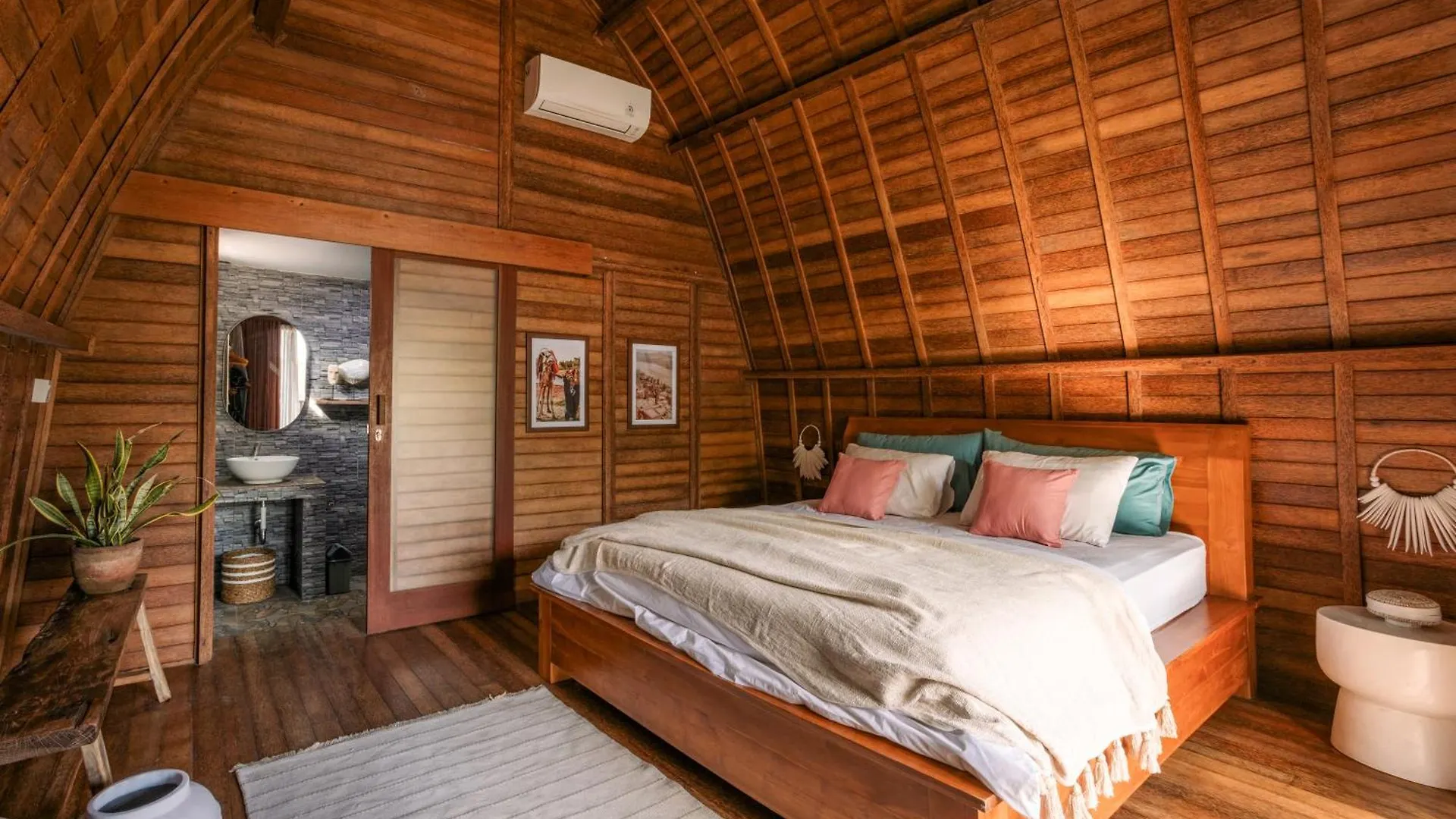 Driftwood Bungalows Uluwatu 0*,  Indonesien