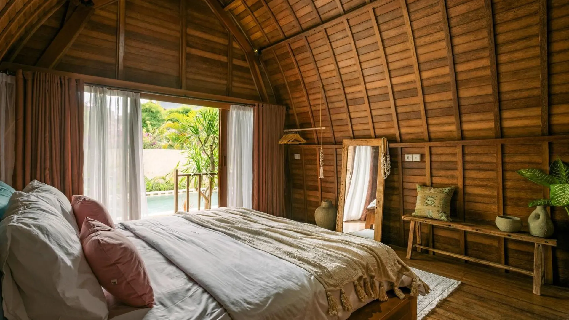 Driftwood Bungalows Uluwatu